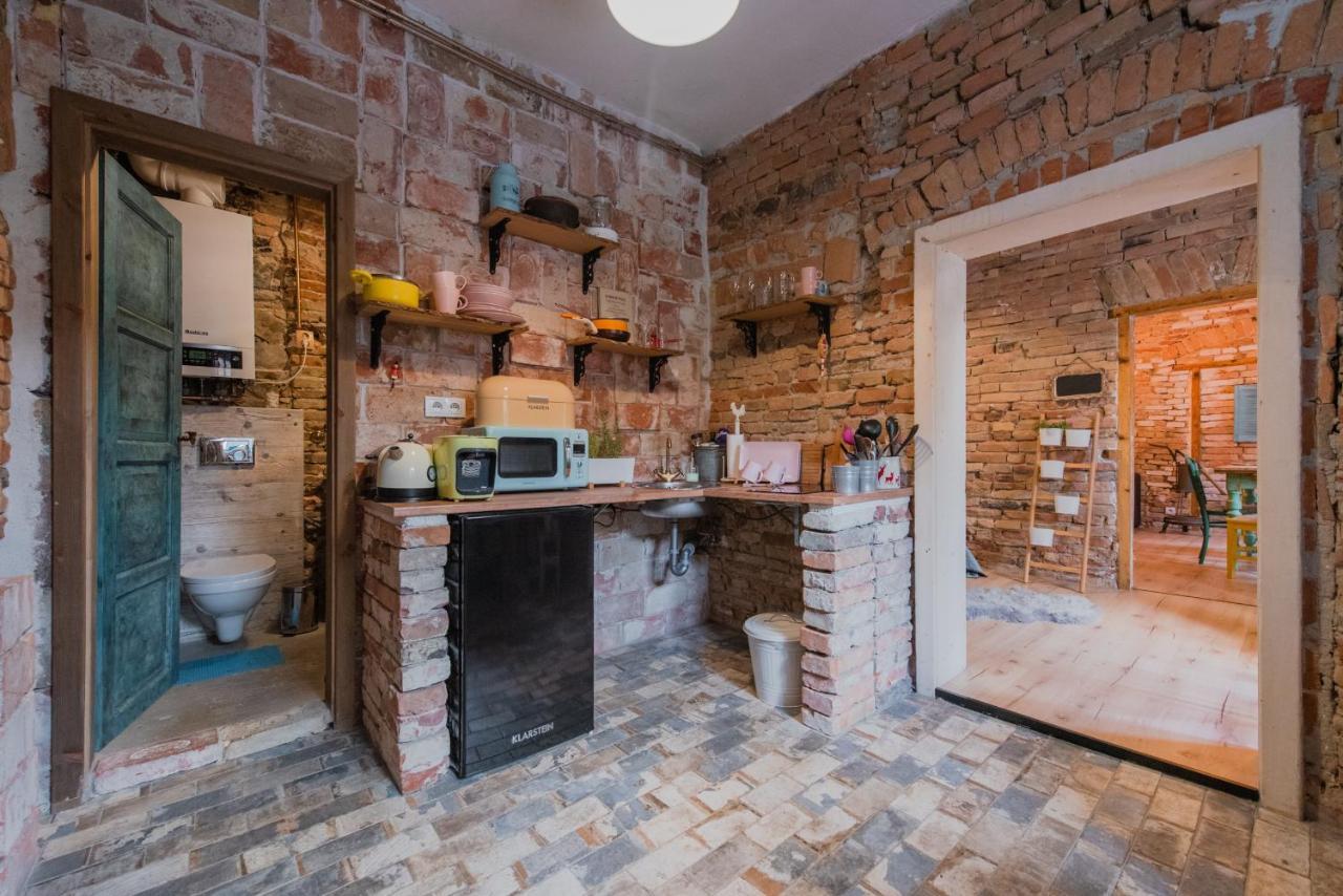 Accommodation At The Folklore Apartment 브라티슬라바 외부 사진