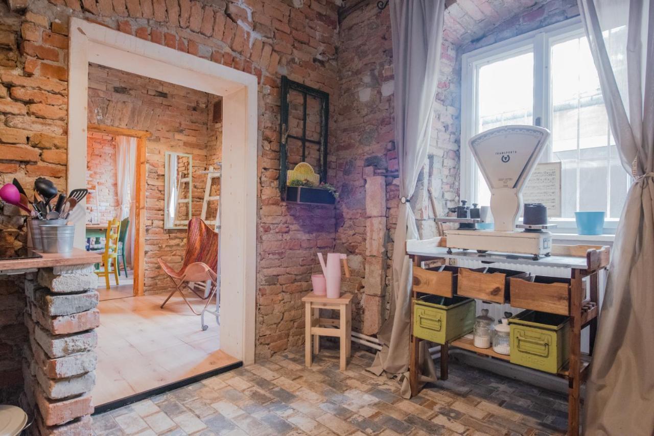 Accommodation At The Folklore Apartment 브라티슬라바 외부 사진