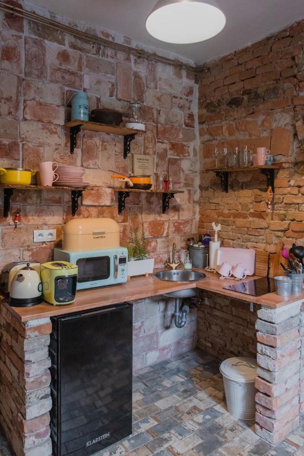 Accommodation At The Folklore Apartment 브라티슬라바 외부 사진